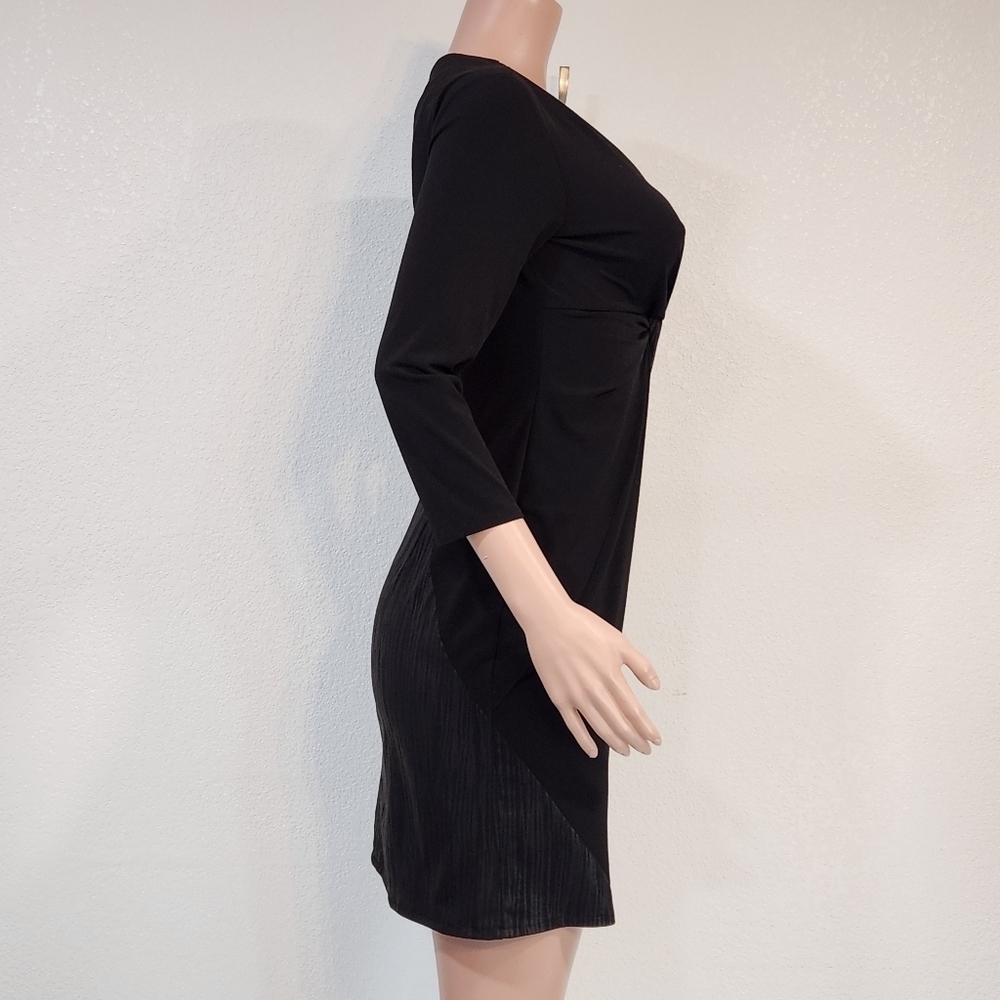Donna Morgan 3/4 Sleeve Ruched Little Black Dress Sz 4 - Picture 10 of 11